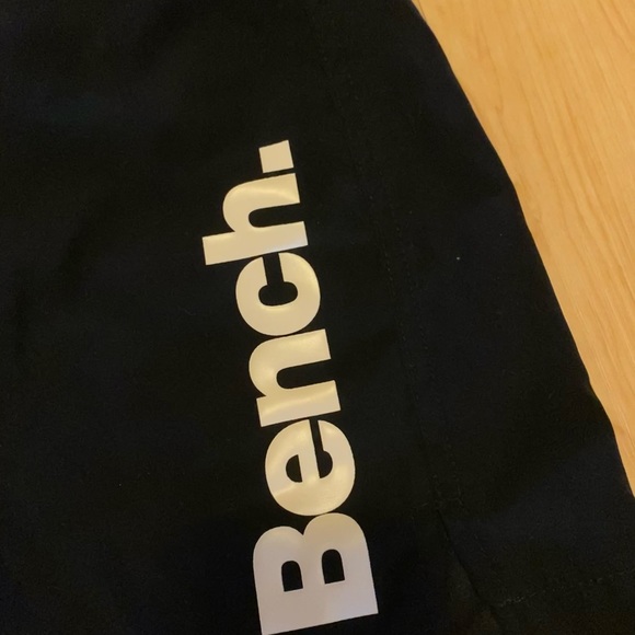 Bench swimsuit - Picture 2 of 4